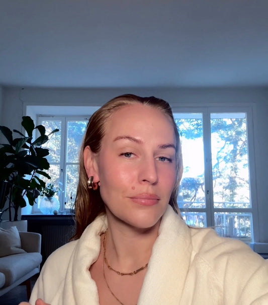 Your 5-minute skin routine (when life is full, but you still want results)